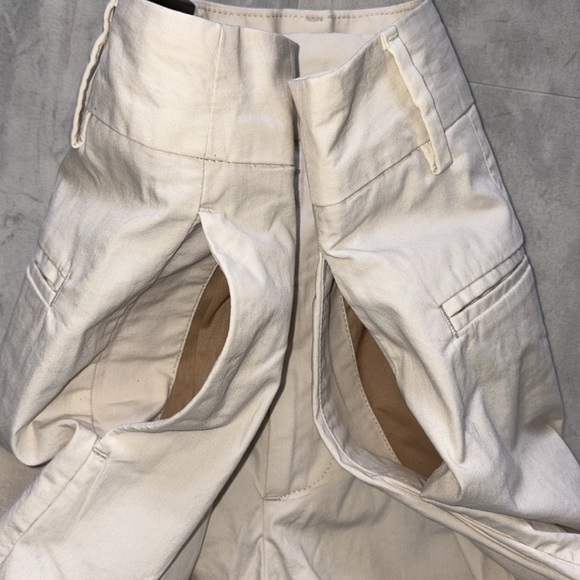 Banana Republic shorts  high waisted cotton/spandex  cream colored zip front NWT - Picture 8 of 11